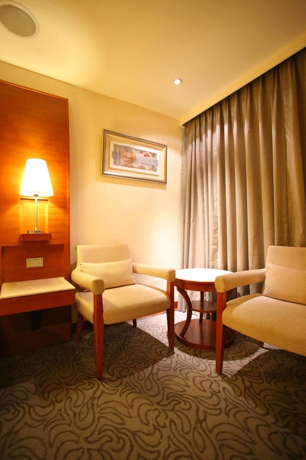 Elegance Hotel Tajpej Kültér fotó